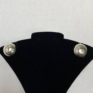 Elegant Vintage Silver Tone Screw Back Earrings